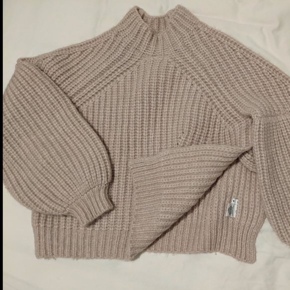 Ulla Johnson Beige Alpaca pulloveer with FLAP Size P NWOT - Picture 4 of 5